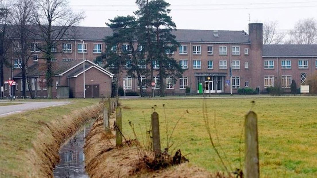Het voormalige azc in Azelo