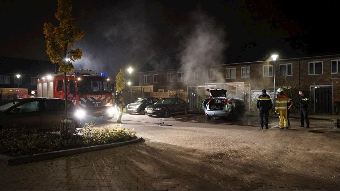 Autobrand aan de Heleen Ankerssmitstraat