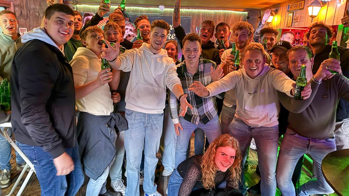 Overleden vriend wordt geëerd in de keet: 'Bennie zal altijd blijven'