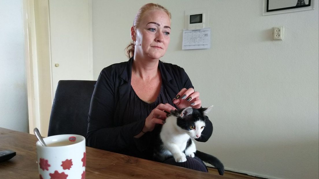Pauliene Hammink zwerft van adres naar adres.