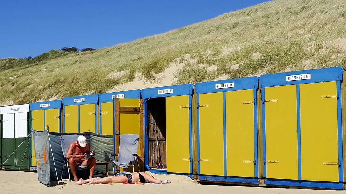 In het voorjaar bij het strandhuis in Zoutelande