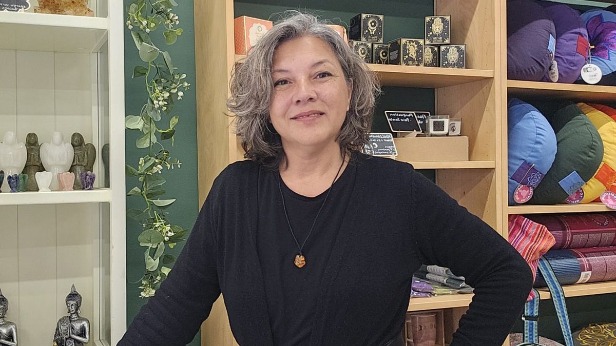 Cindy opent spirituele winkel in Zoetermeer: 'Ik hoef niemand te overtuigen'