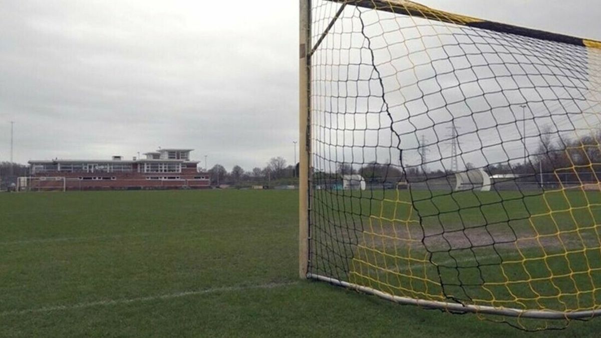 Nieuw Buinen pakt drie rode kaarten tegen Steenwijk