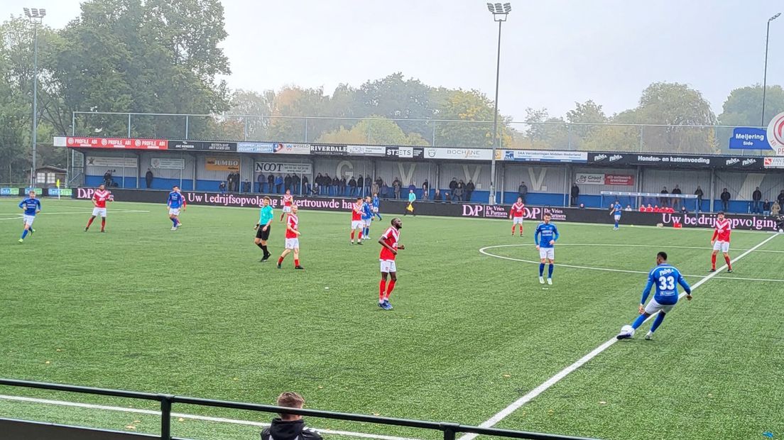 GVVV tegen Harkemase Boys op sportpark Panhuis in Veenendaal