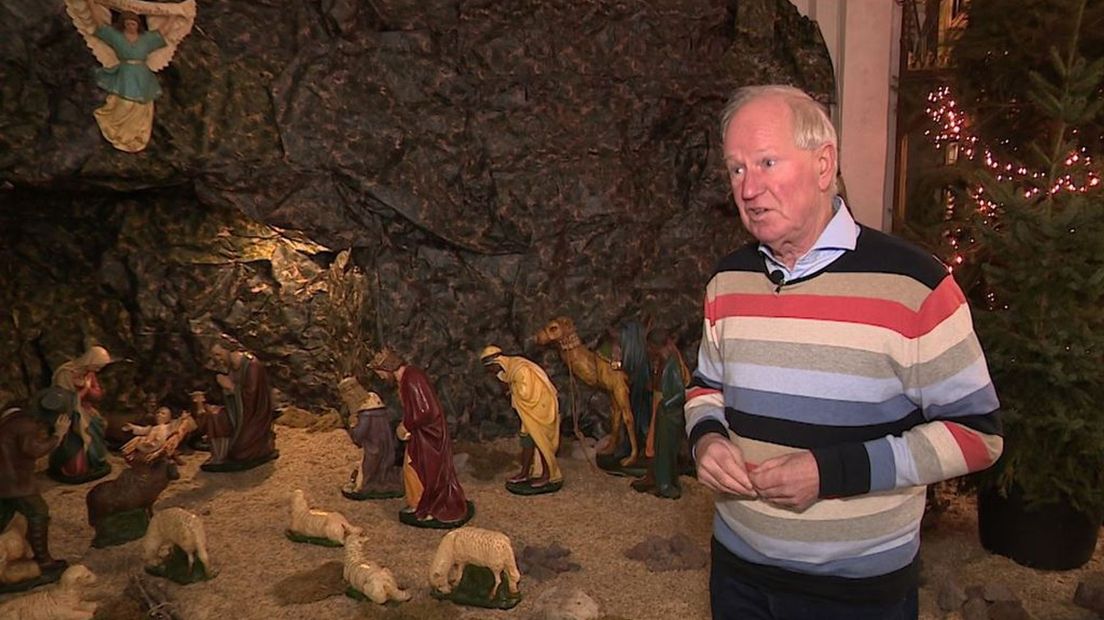 Ron Hutting in de kerk van Kranenburg.