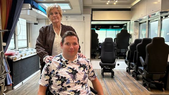 Enorme camper maakt vakantie voor Stefan mogelijk: 'Geeft onafhankelijkheid' Home