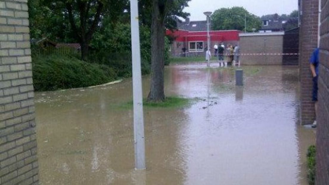 Bewoners van de Vrouwenslag in Westervoort hebben weer water.