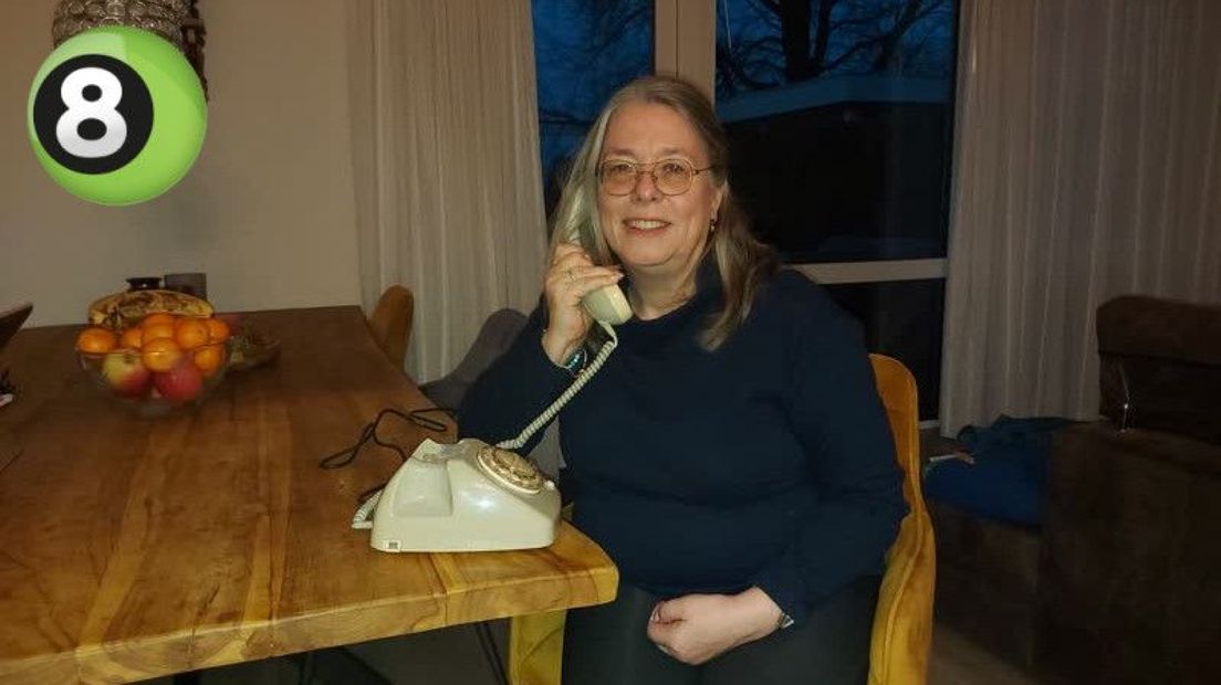 's-Heerenbergse Marga laat oude telefoons omtoveren tot 'Wonderfoon'