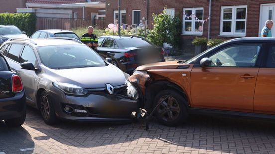 Zware aanrijding in woonwijk, rijbewijs ingevorderd