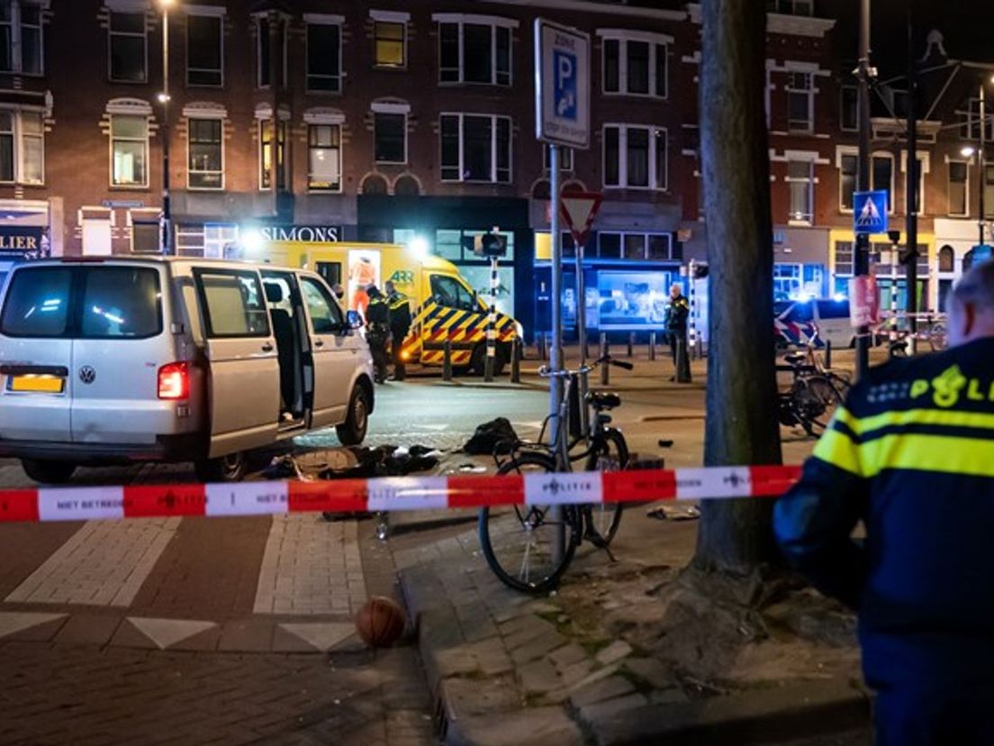 De plek van de steekpartij aan de Eerste Middellandstraat in Rotterdam