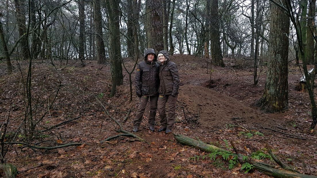 Henk en Janetta Bos uit Assen hebben al twee succesvolle natuurfilms op hun naam staan (Rechten: RTV Drenthe / Robbert Oosting)