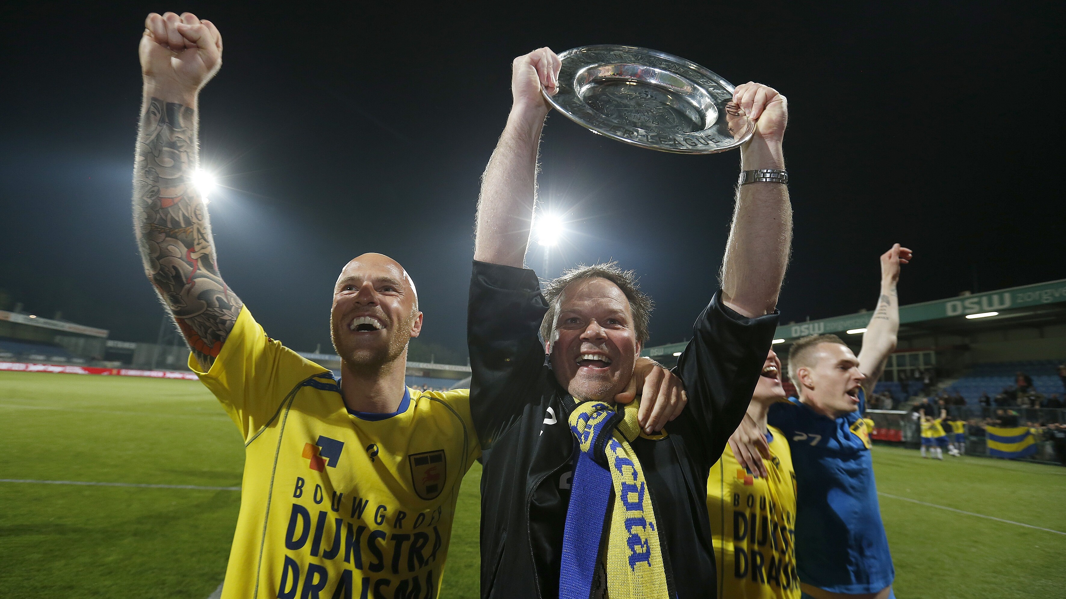 Yuri Rose en Henk de Jong nei ôfrin fan de kampioenswedstriid tsjin Excelsior