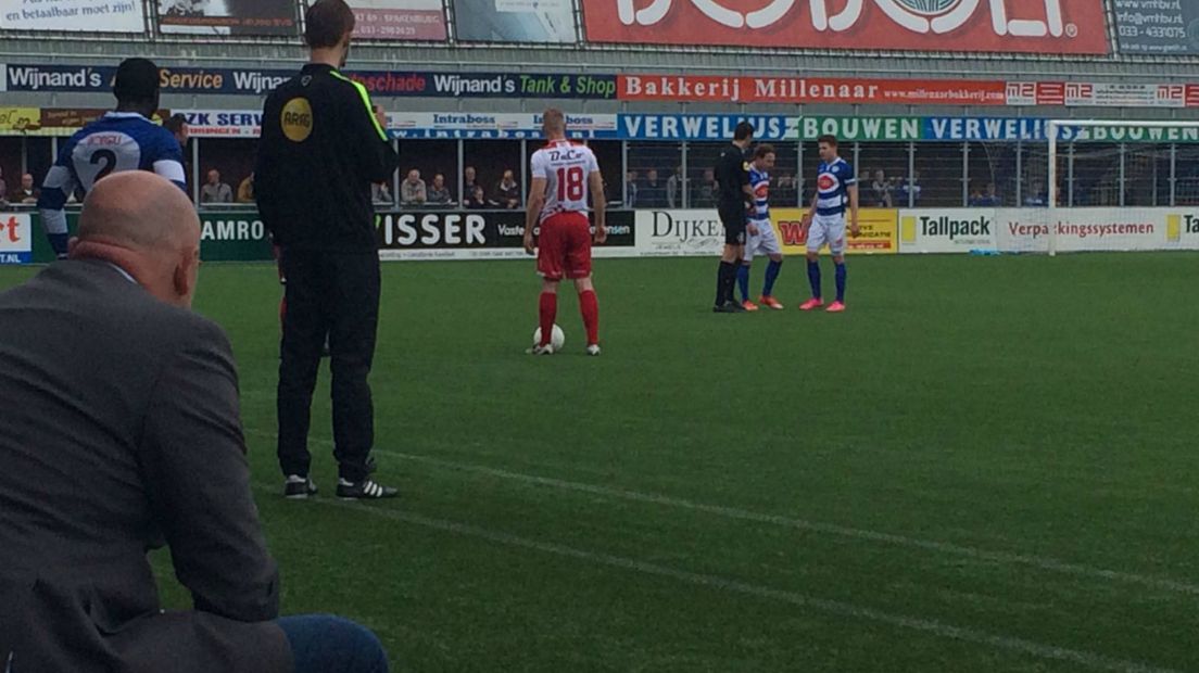 Joop Gall nog op de bank tegen Kozakken Boys