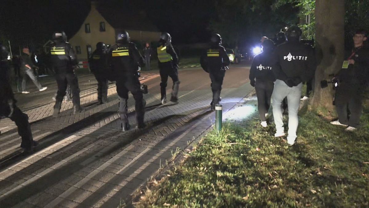 Gebiedsverbod voor frontvrouw actiegroep in Surhuisterveen na verstoren openbare orde