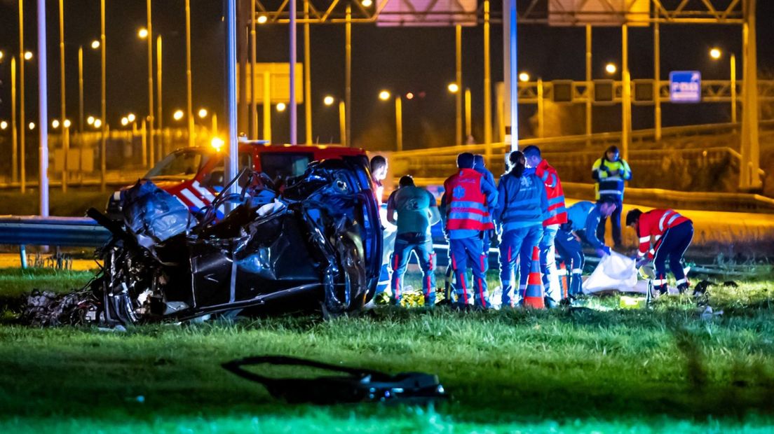Drie doden bij ongeluk Groene Kruisweg in Rotterdam