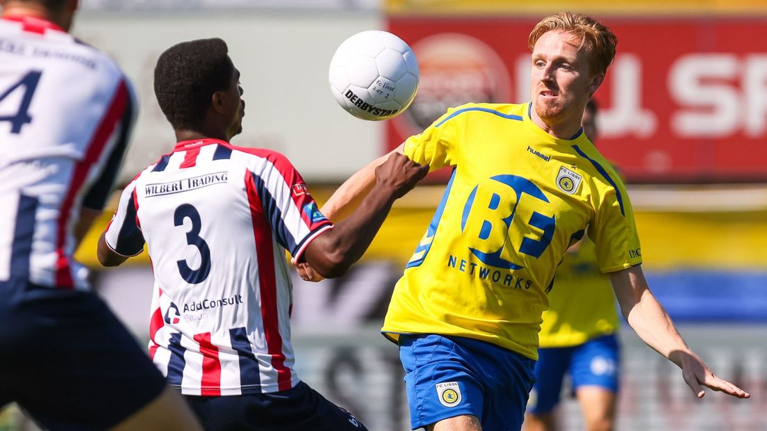 FC Lisse-speler Jaap Zwetsloot (r)