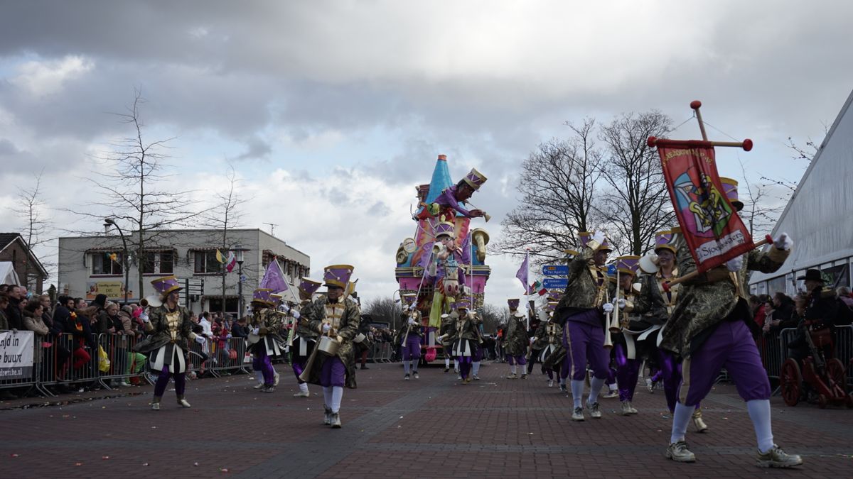 In Beeld: Rosenmontagoptocht Barger-Compascuum