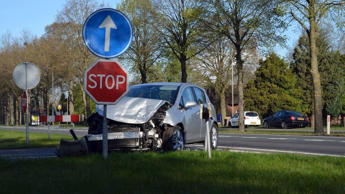 Auto ramt bestelbus bij Nieuwleusen