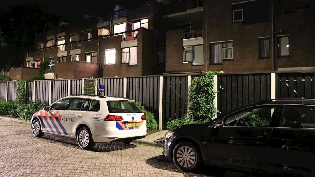 Politie doet onderzoek naar dood man in Enschede