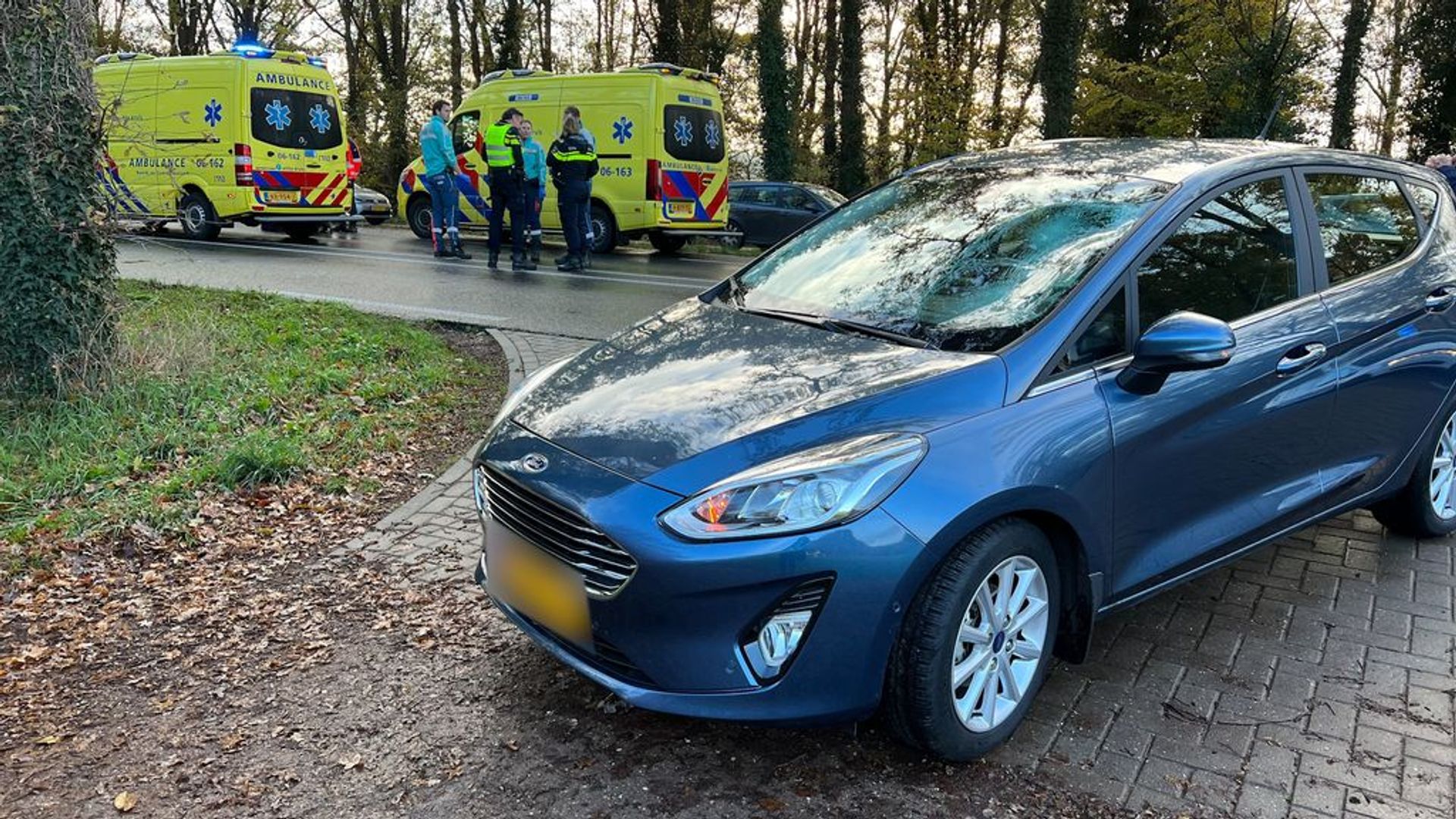 Voetganger Geschept Door Auto, Weg Volledig Afgesloten - Omroep Gelderland