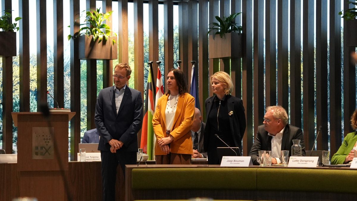 Drie nieuwe wethouders Leusden beëdigd, Van der Vegte ondanks discussie benoemd