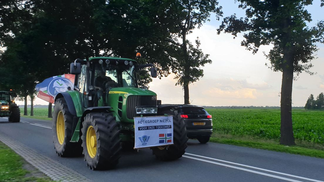 Een groep Groningse boeren onderweg in Drenthe