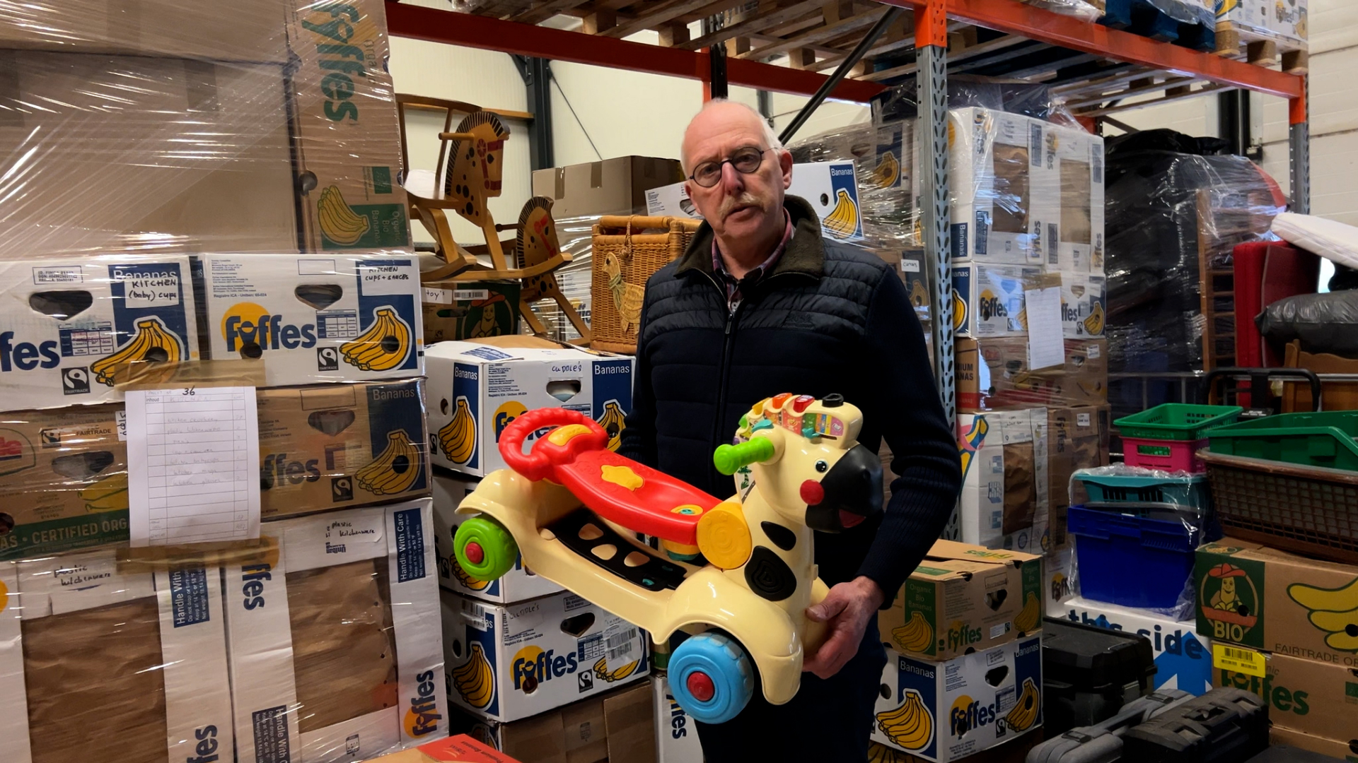 Dekens, luiers, gereedschap en speelgoed: Renswoude zamelt al 1000 dagen in voor Oekraïne