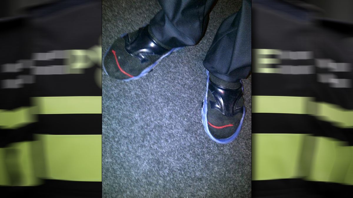 Haagse wijkagent bestolen van schoenen in moskee