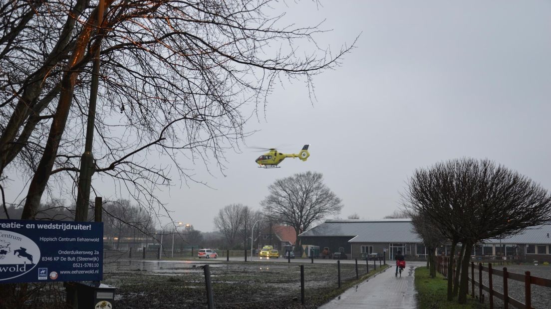 Traumaheli verlaat plaats ongeval na aankomst ambulance
