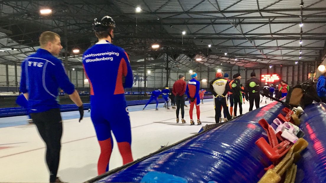Jeugdleden blijven weg bij de ijsverenigingen nu er alleen in Groningen geschaatst kan worden (Rechten: RTV Drenthe/Marjolein Lauret)