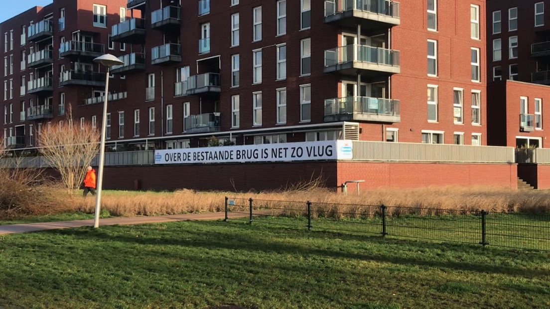 Ook vanuit de Dichterswijk komt actie tegen de nieuwe bruggen.
