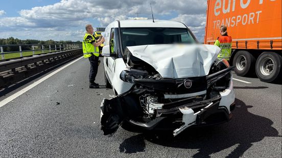 Hoogwerker van de weg • botsing A1. Hoogwerker van de weg • botsing A1.