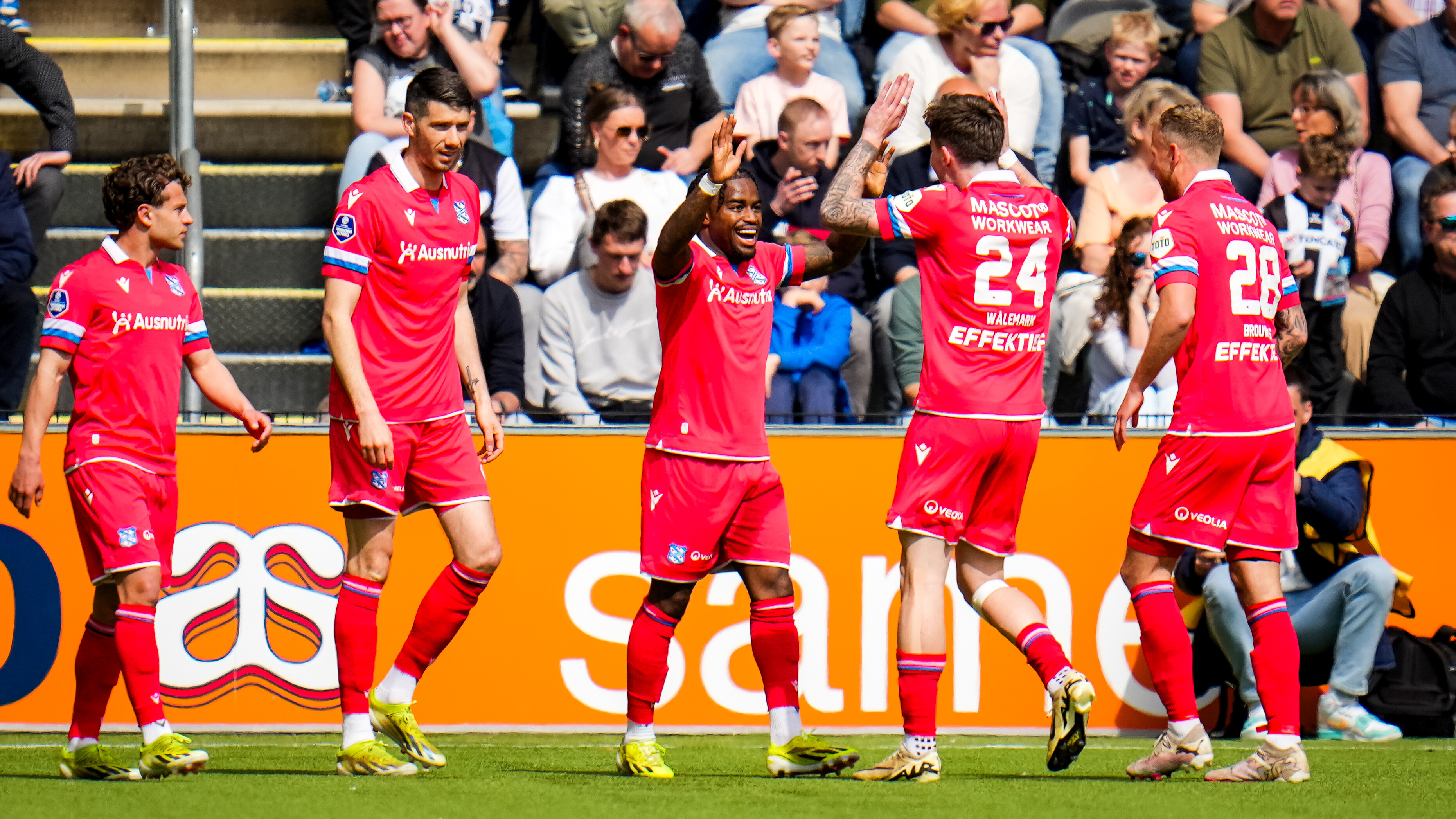 Hearrenfean is noch yn de race om de play-offs nei winst tsjin Heracles