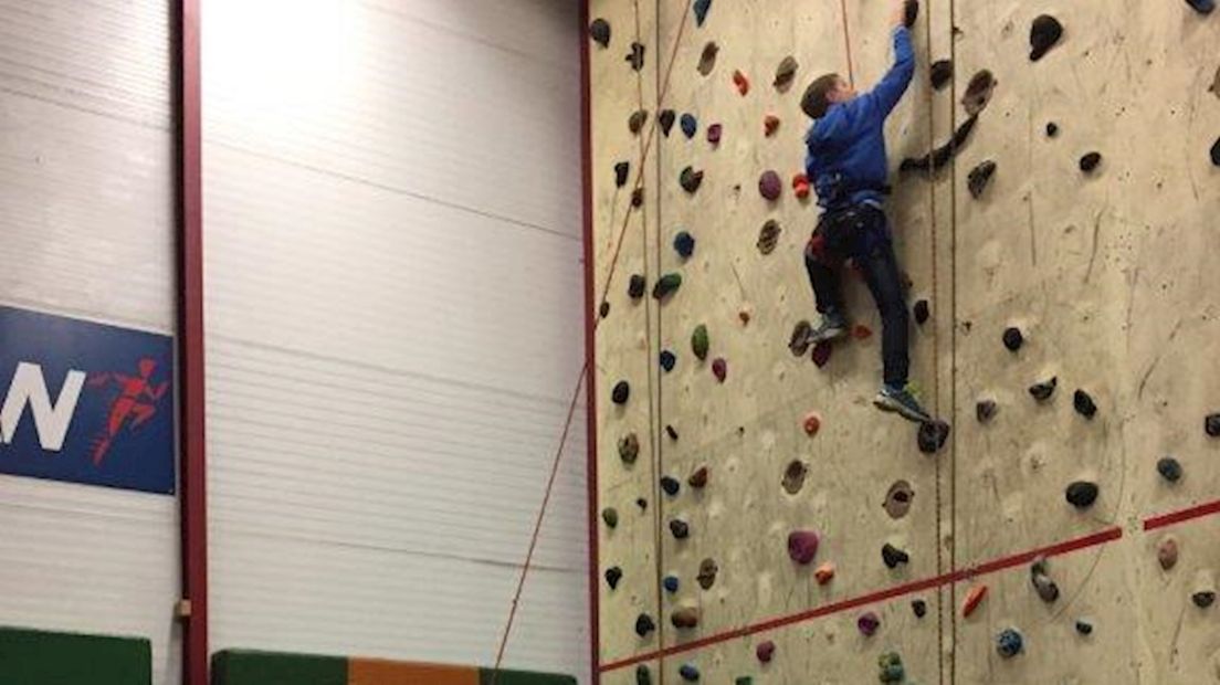 Joost Ensink in actie tijdens het klimmen