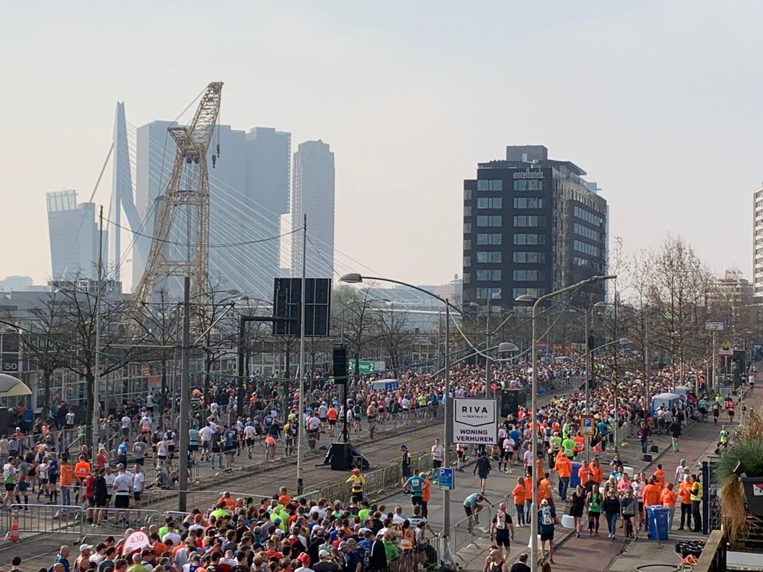 De start van de Rotterdam Marathon