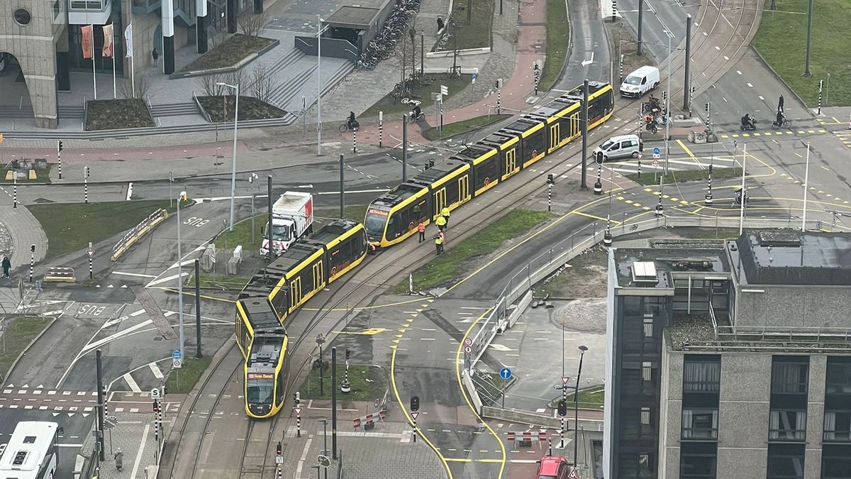 Sneltram ontspoord bij Utrecht Centraal, tramverkeer deels stilgelegd