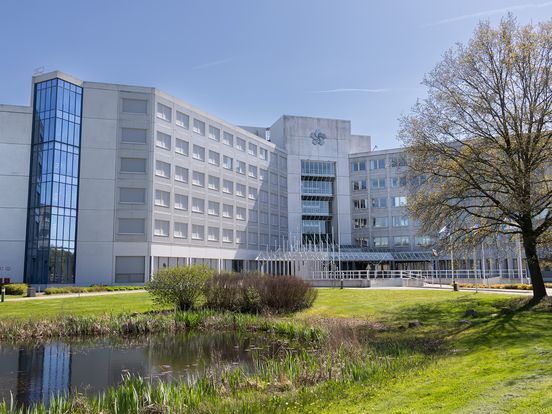 Wilhelmina Ziekenhuis brengt bod uit op hoofdkantoor NAM in Assen