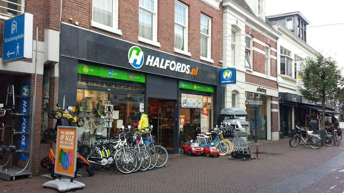 Vestiging van Halfords in Enschede