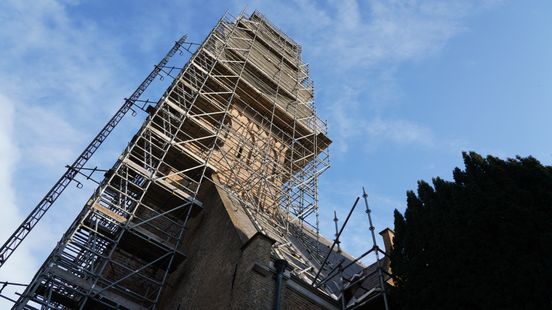 Bekende lantaarn terug op kerk, maar jarenlange renovatie is nog niet klaar Home