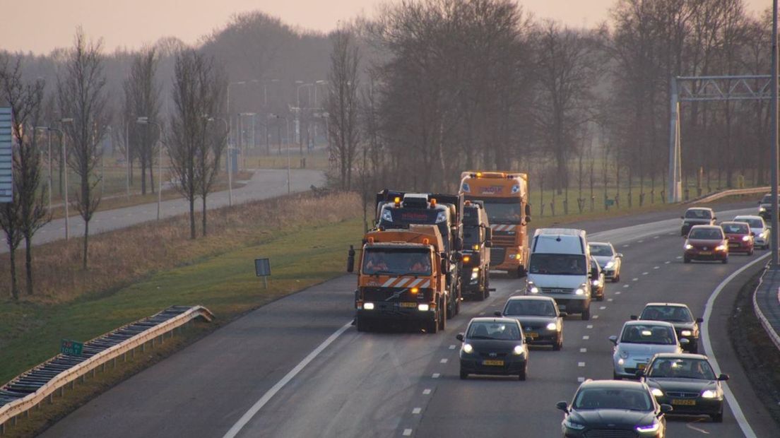 Schoonmaakwerkzaamheden op de A28