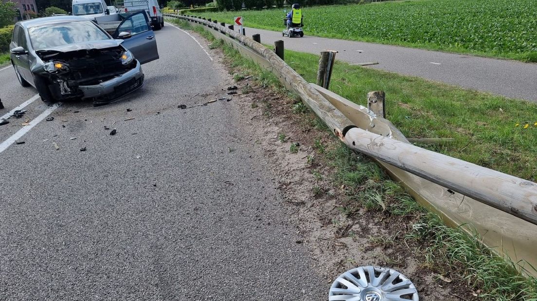 De auto raakte zwaar beschadigd.