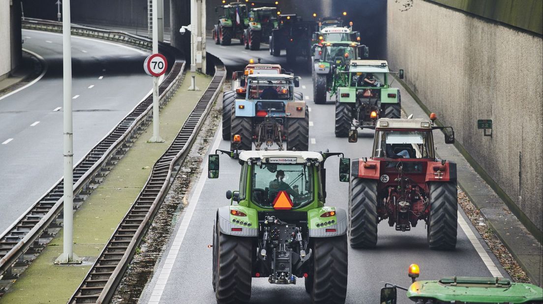 Boeren onderweg naar het Malieveld tijdens een eerder protest