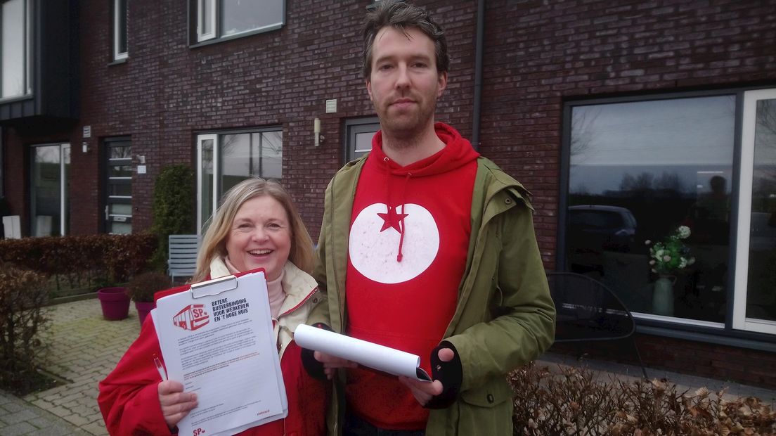 SP haalt 220 handtekeningen op voor busvervoer in Zwolle