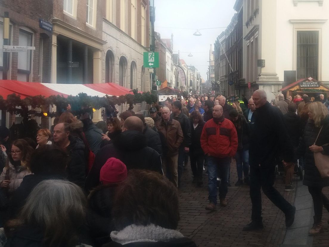 Jaarlijkse kerstmarkt Dordrecht druk bezocht