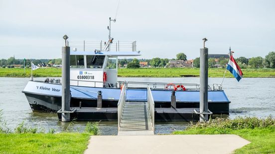 Dieven leggen veerpont bij Zwolle lam, gemeente doet aangifte van diefstal Home