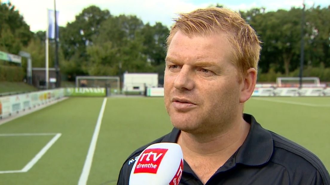 Alcides-trainer Wilko Niemer (Rechten: RTV Drenthe)