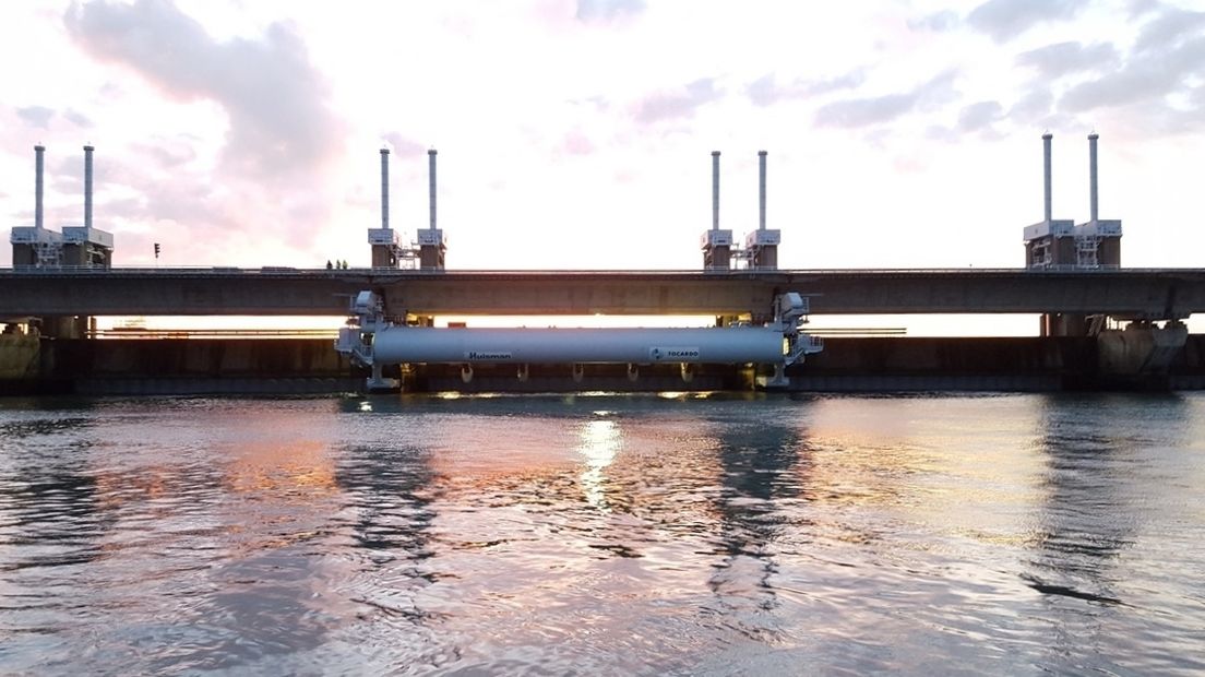 De huidige getijdencentrale in de Oosterscheldekering