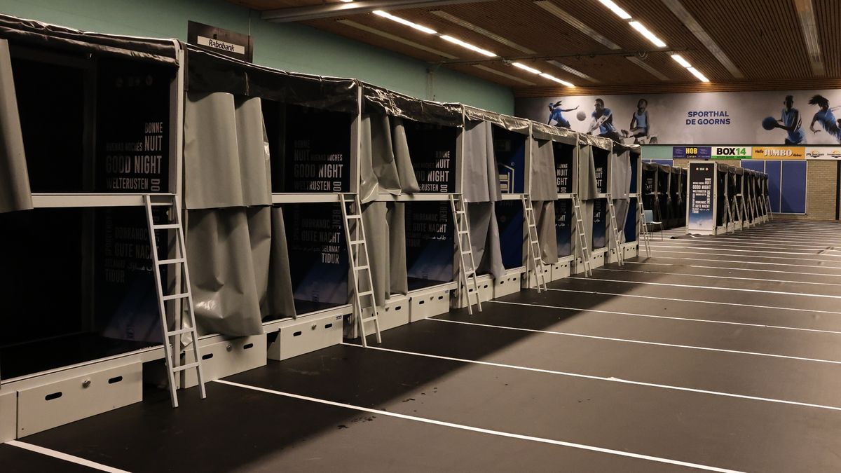 Situatie in Ter Apel: 25 mensen brengen nacht door in noodopvang Gieten