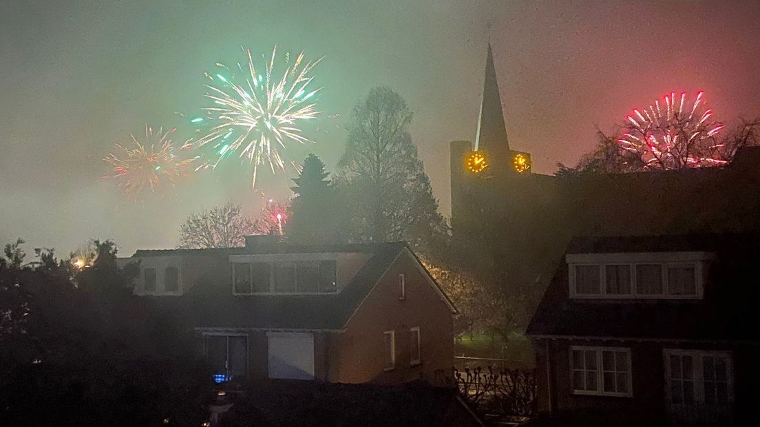 Ook in Bunnik kleurt de lucht alle tinten van de regenboog.