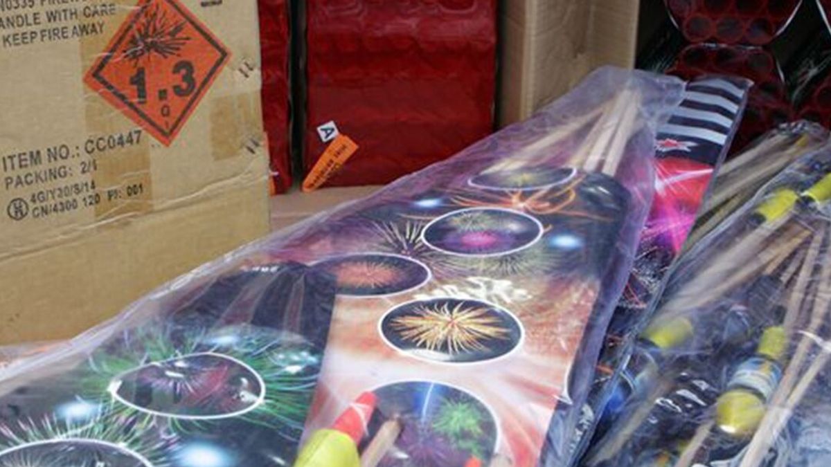 Verdachten opgepakt na vondst drugs, vuurwerk en sigaretten in Jubbega
